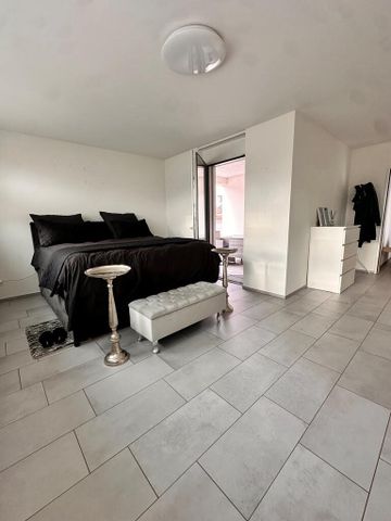 Moderne Attikawohnung mit grosser Terrasse - Photo 2