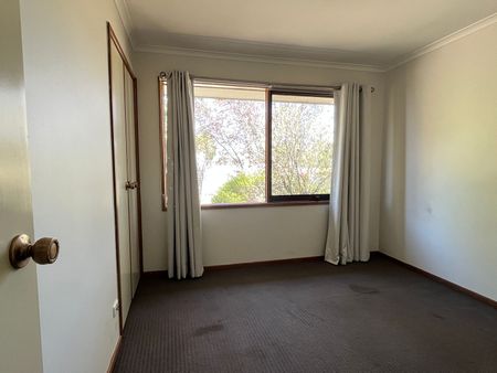 3 BEDROOM HOME IN TALBOT - Photo 3