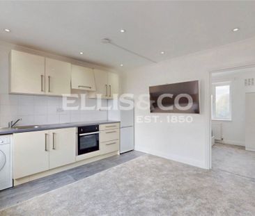 Thorn Close, UB5, Northolt - Photo 4