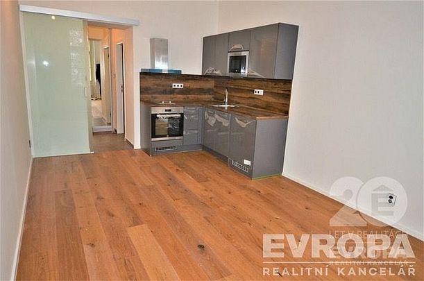 Pronájem bytu 1+kk 32 m² - Photo 1