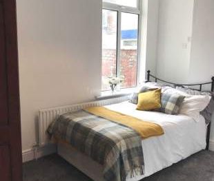 6 bedroom property to rent in Liverpool - Photo 3