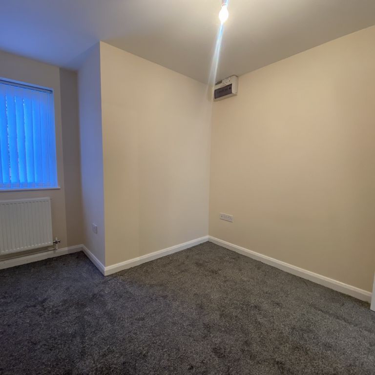 1 Bedroom Flat - Photo 1