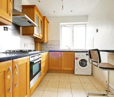 2 bedroom maisonette to rent - Photo 3