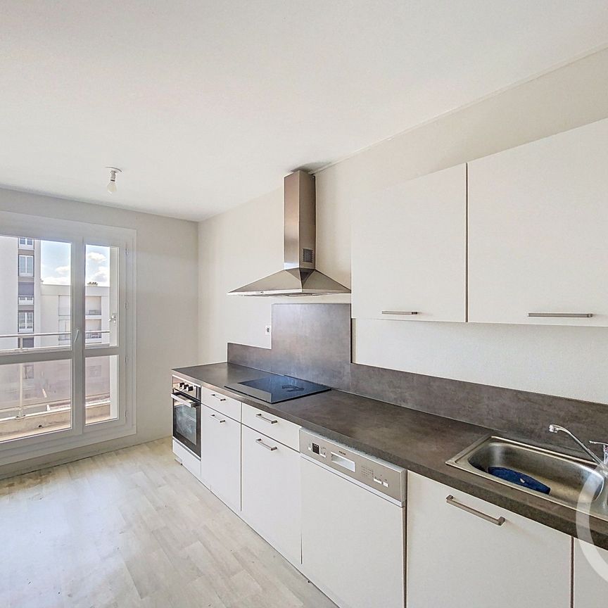 Location Appartement 4 pièces 85m² COURNON D AUVERGNE 63800 - Photo 1