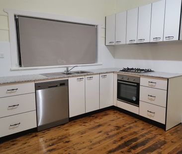 Two Bedroom Home In A Convenient Location - Photo 4