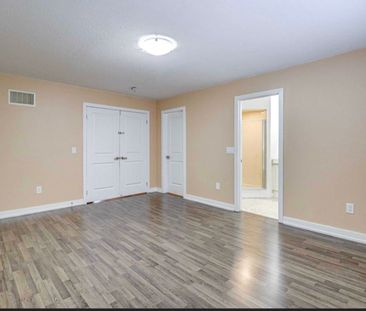 For Lease - 25 Zamek Street, Brampton, Ontario - Photo 4