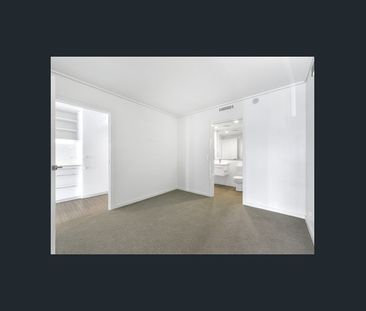 One bedroom apartment on the peninsula! Go to work on the Kitty Cat... - Photo 2