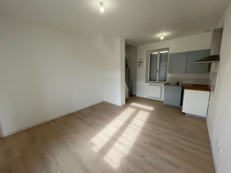 Location Appartement 3 pièces 54m² LILLE 59000 - Photo 5
