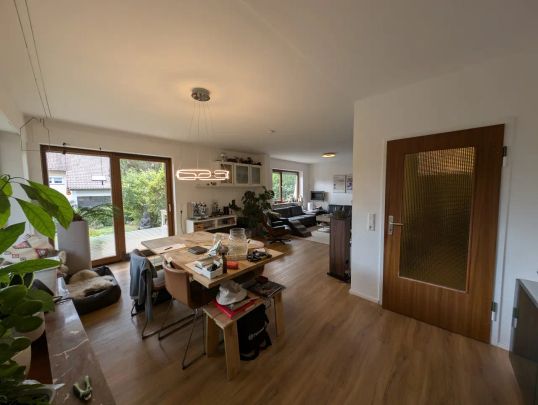 Geräumige Doppelhaushälfte mit schönem großen Garten, frei ab Januar 2026! - Photo 1