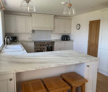 3 bedroom detached house to rent - Photo 2