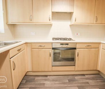 2 bedroom end of terrace house to rent - Photo 4