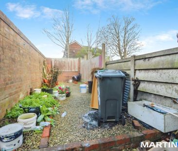 2 bedroom maisonette to rent - Photo 4