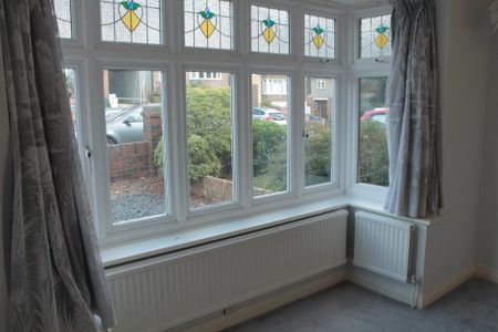 3 bedroom semi-detached house to rent - Photo 3