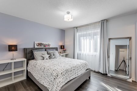 For Lease - 43 Starkweather Street, Aurora, Ontario - Photo 3