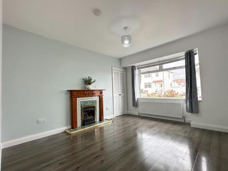4 bedroom semi-detached house to rent - Photo 2