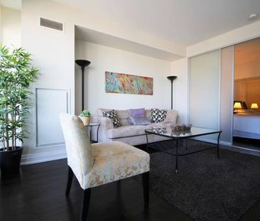 Chic 1 Bedroom suite with Balcony and Exciting Downtown Location - Photo 1