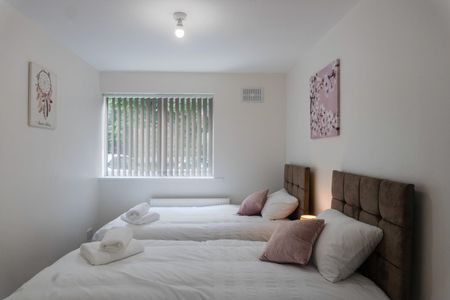 2 Bed Flat, Lovell Court, M8 - Photo 4