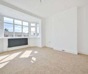 4 bedroom semi-detached house to rent - Photo 1