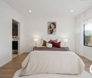 121 Sculthorpe Avenue, Whitlam ACT 2611 - House For Rent | Domain - Photo 5