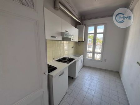Location Appartement 2 pièces 41m² NICE 06000 - Photo 2