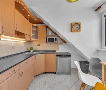 Moderní prostorný byt s lodžií - Fotografie 6