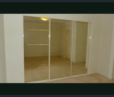 3 Bedroom townhouse in great location - Photo 3