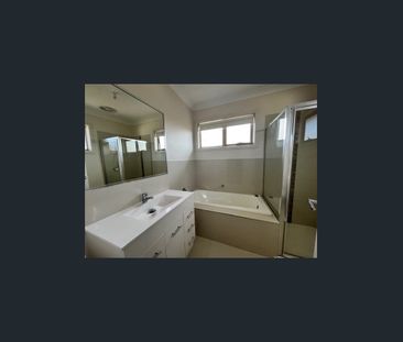 STUNNING TOWNHOUSE IN CENTRAL FAWKNER - Photo 5