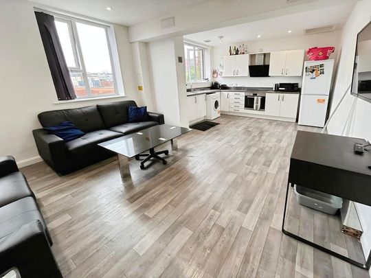 1 bedroom in a flat share to rent - Photo 1