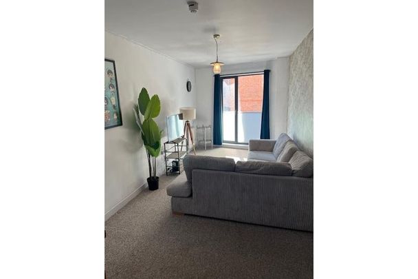 1 bedroom flat to rent - Photo 1