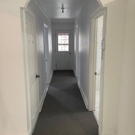 Super 4 1/2 haut d'un duplex fraichement rénové, Shawinigan-Sud - Photo 4