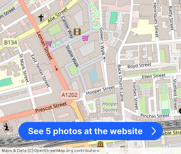 Times Square, Aldgate - Photo 1