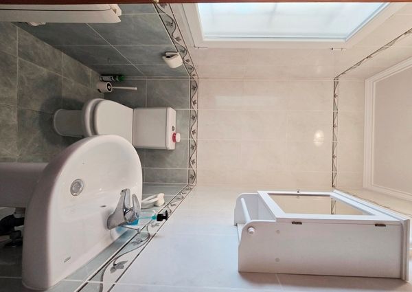 LONG TERM RENTAL Beautiful villa with sea views for rent in Benissa coast with 5 bedrooms.