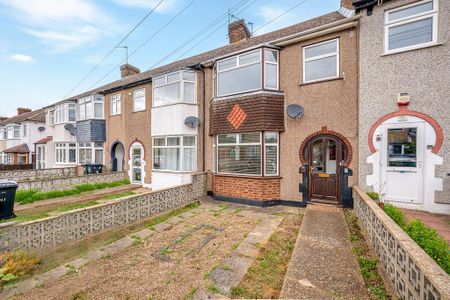 3 bedroom terraced house to rent - Photo 4