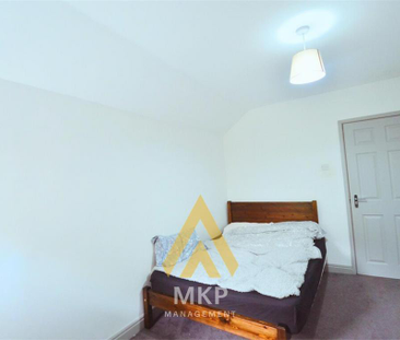 6 bedroom terraced house to rent - Photo 4