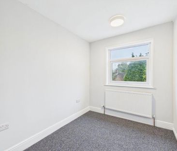 2 bedroom semi-detached house to rent - Photo 3