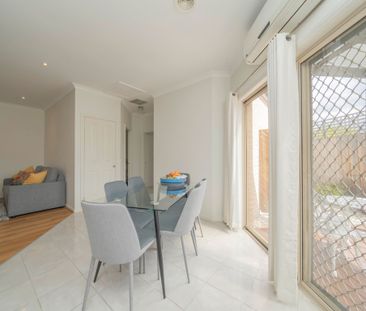 Charming home in Central Berwick - Photo 3