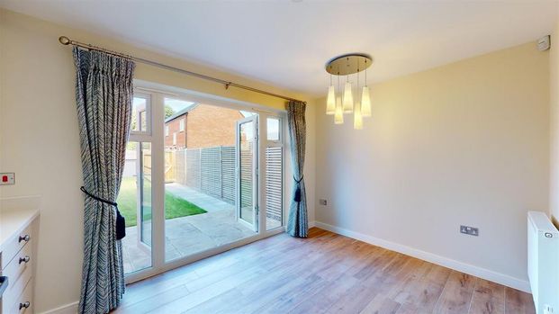 2 bedroom terraced house to rent - Photo 1