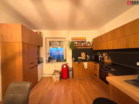 Ein Ort zum Ankommen: Gemütliche Wohnung mit viel Tageslicht - am Minnesängerplatz - Froschberg! Verfügbar ab 01.01.2026! - Photo 2