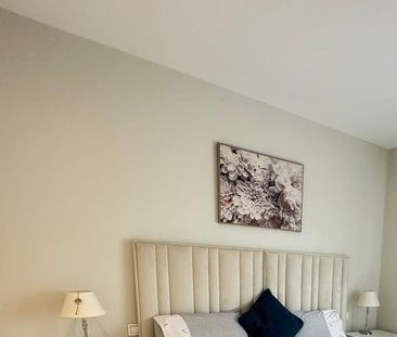 Luxury Townhouse for rent in Nueva Andalucia, Andalusia - Photo 1