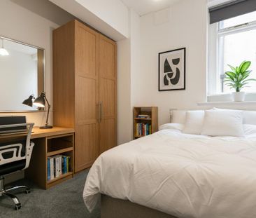 6 bedroom flat to rent - Photo 2