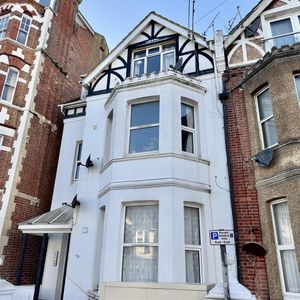 Sea Road, Bexhill-On-Sea, TN40 1JL - Photo 2