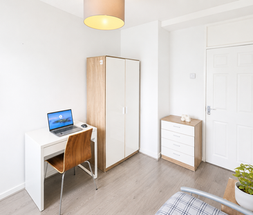 Langdon House – Room 1 - Photo 4