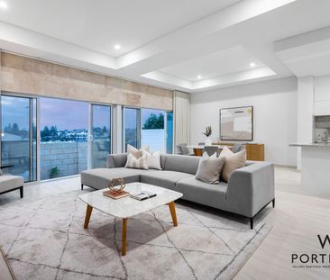 Ultra-Modern Residence - Photo 3