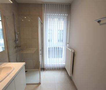 Zeer verzorgd twee-slaapkamer appartement met terras - Photo 2