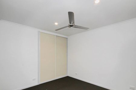 4 Bedroom Home in Stunning Surrounds - Photo 4