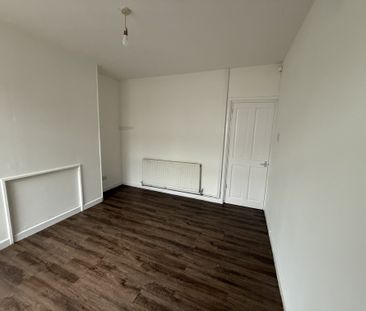 Carter Road, Wolverhampton, WV6 - Photo 2