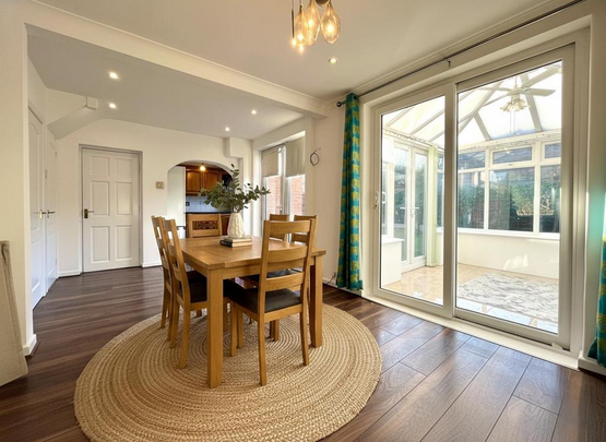 3 bedroom detached house to rent - Photo 1