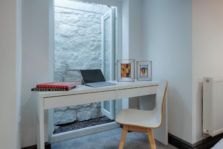 7 bedroom house of multiple occupation to rent - Photo 3