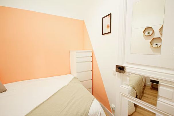 Carrer d'Aragó, Barcelona, Catalonia 08015 - Photo 1