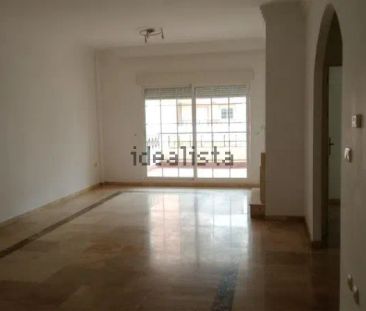 Alquiler de piso en Avenida del Prado - Photo 1